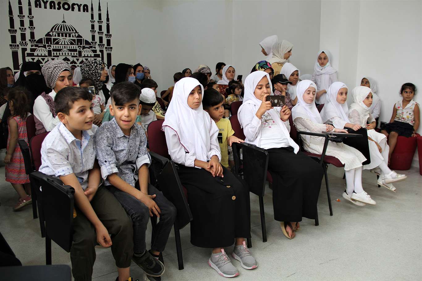 Şırnak'ta Kur'an kursundan mezun olan 40 öğrenci için program düzenlendi Şırnak'ta Kur'an kursundan mezun olan 40 öğrenci için program düzenlendi